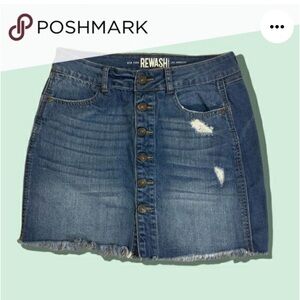 Rewash brand medium wash denim mini skirt size 5 / 27 with frayed hem. New York.
